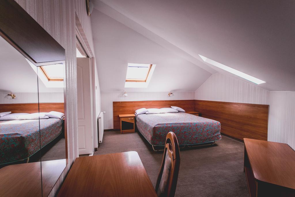 Hotel Twins Varsóvia Quarto foto